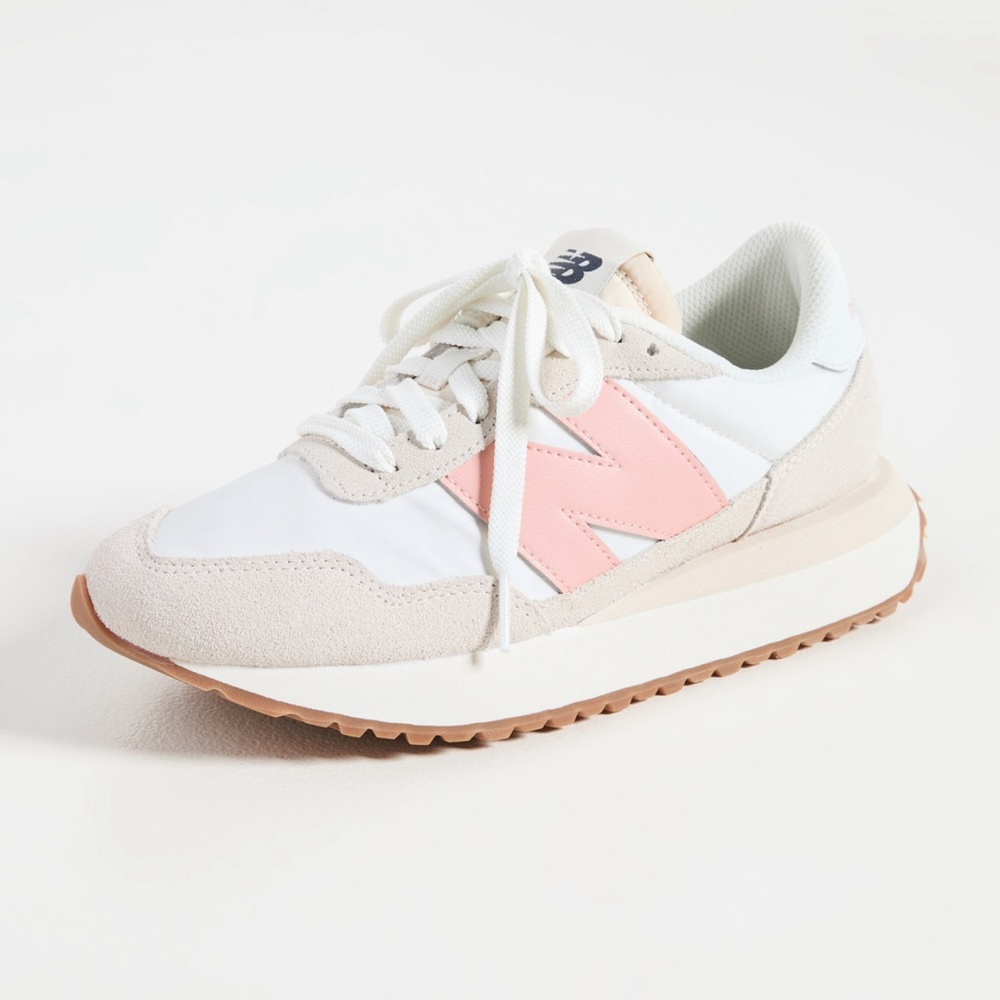 New Balance 237 Sneakers white and pink size 11